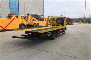 文成非事故拖车